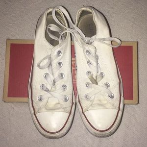 •SOLD•White Low-Top Converse